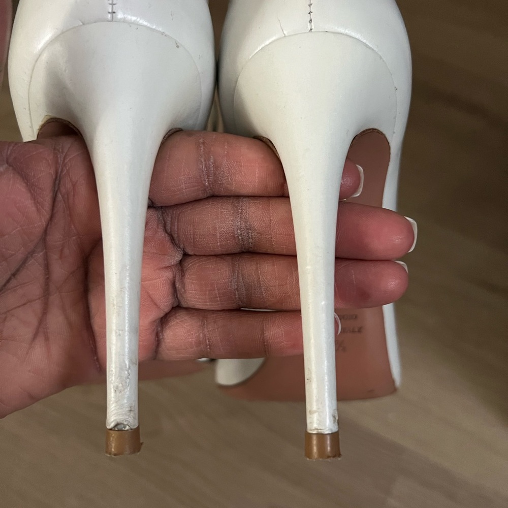 Shoes - Picture 5 of 5
